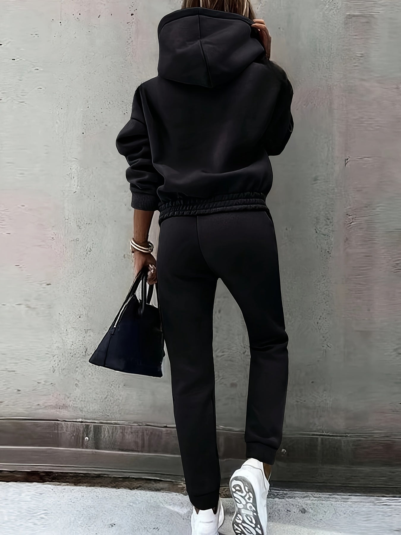 Nami - Sweatpants Set
